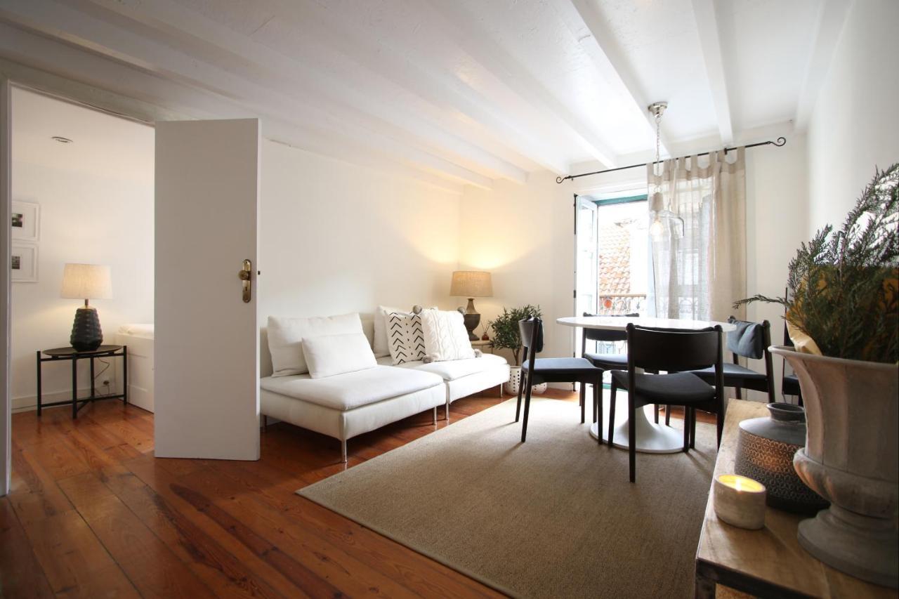 דירות ליסבון Chic Urban Retreat At Downtown With Balcony & Views מראה חיצוני תמונה